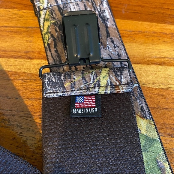 Men's Camouflage Suspenders X back 2 inches wide with metal clips Made in USA - Picture 4 of 4